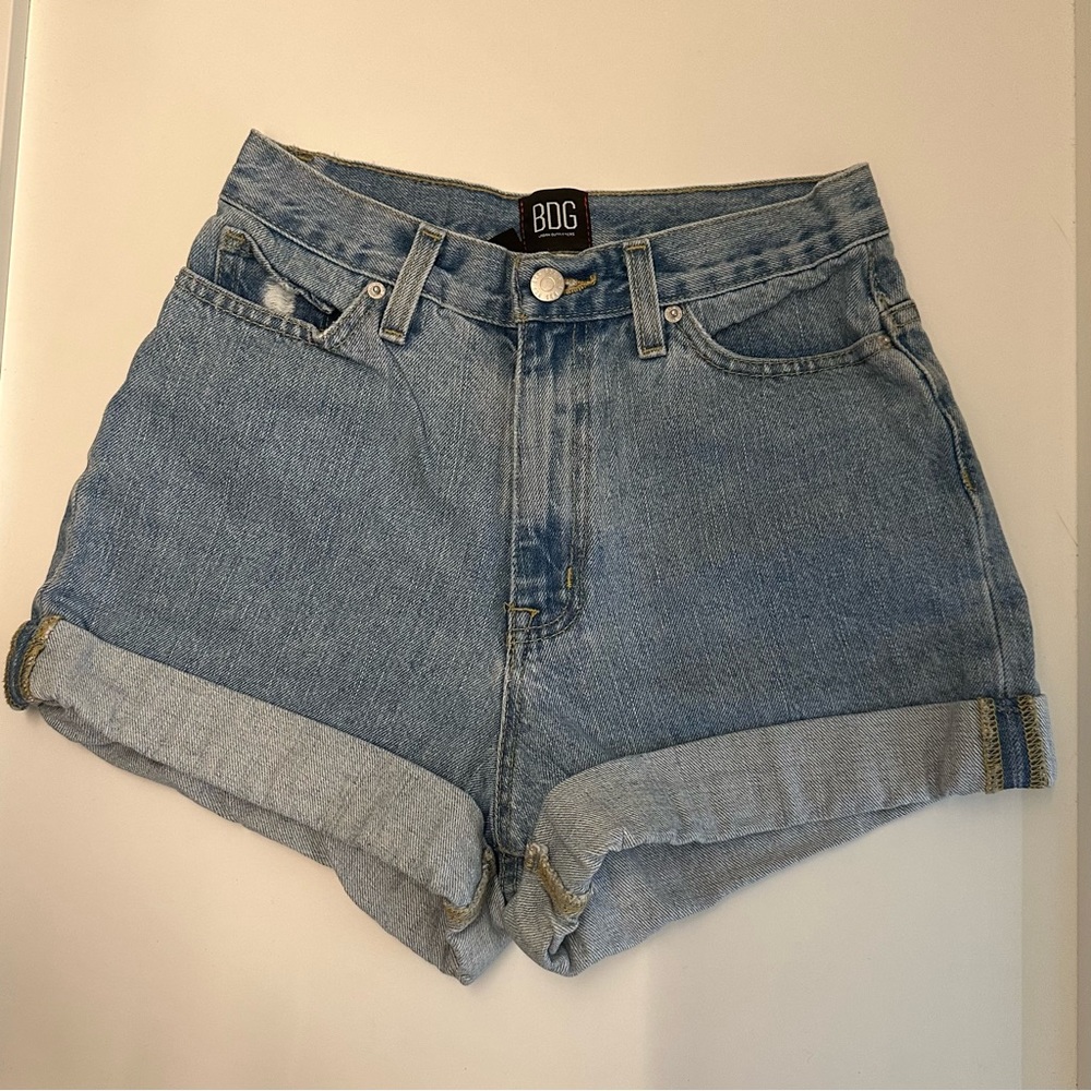 BDG mom high rise denim shorts 25
